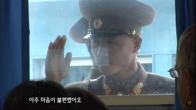 판문점을 방문한 미군 6.25 참전용사.jpg